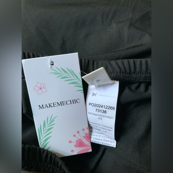 Flared Silhouette Black Skort by MakeMeChic - Picture 3 of 3